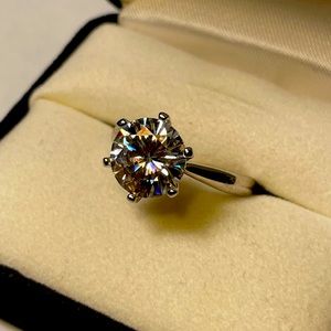 3CT VVS1 D Moissanite 925 Sterling Silver Ring (size 6) *FAST SHIPPING*